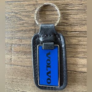VOLVO AUTO BLACK LEATHER KEYCHAIN KEY
CHAIN RING BLUE EMBLEM VINTAGE
